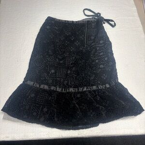 Chic Black Lace Pencil Skirt